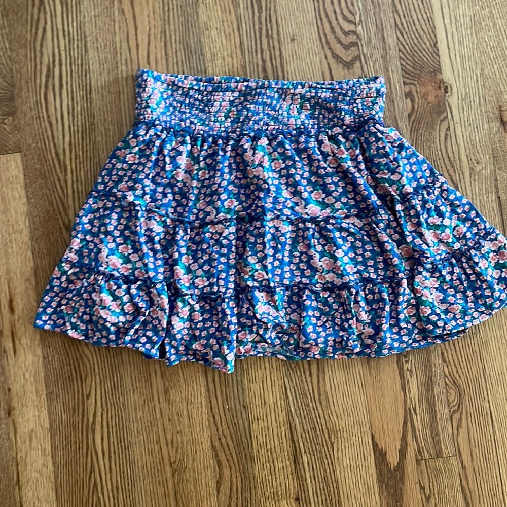 American Eagle flouncy ruffle tier floral skirt